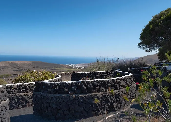 Hotel Nirvana Lanzarote 3*