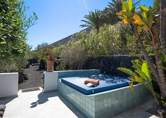 Отель Nirvana Lanzarote